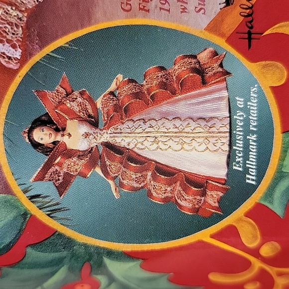 Special Edition 10th Anniversary Holiday Barbie 1997 - Picture 5 of 10